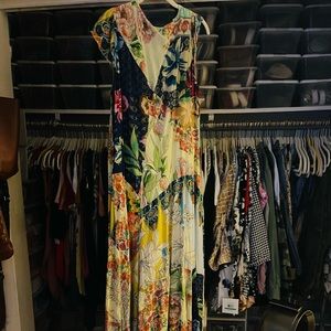Long maxi dress. With multi color. It’s beautiful , very long.